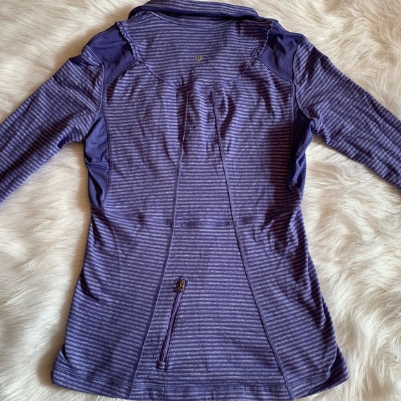 Lululemon Run Your Heart Out Jacket - Picture 8 of 11